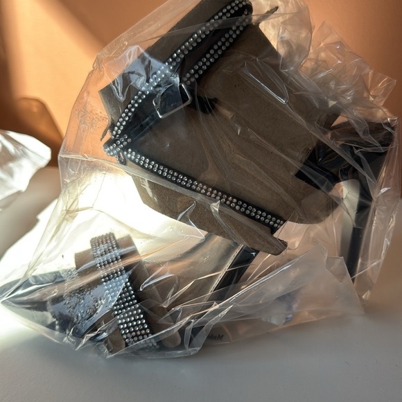 MARC FISHER LTD CAMMILE ANKLE STRAP SANDAL SIZE 7.5 BLACK SATIN/ RHINESTONES - Picture 7 of 9